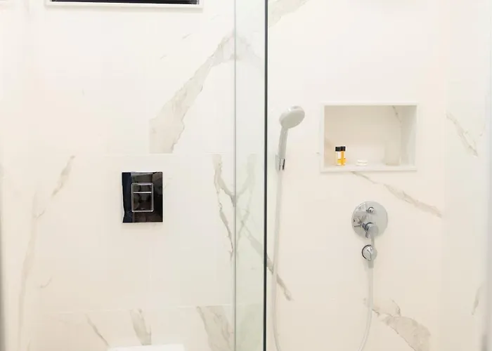 Luxury 12-1 아파트 플로브디프